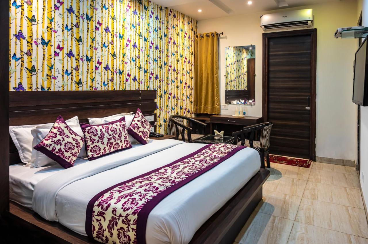 Hotel Royals Grand Galaxy Amritsar Exterior foto